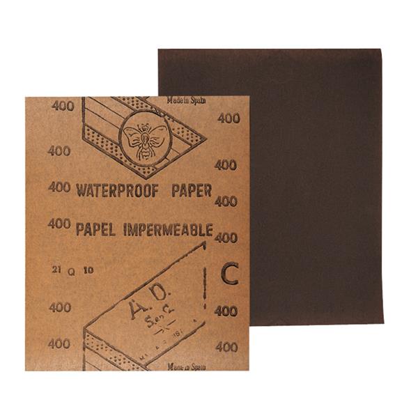 Papel abrasivo impermeable.